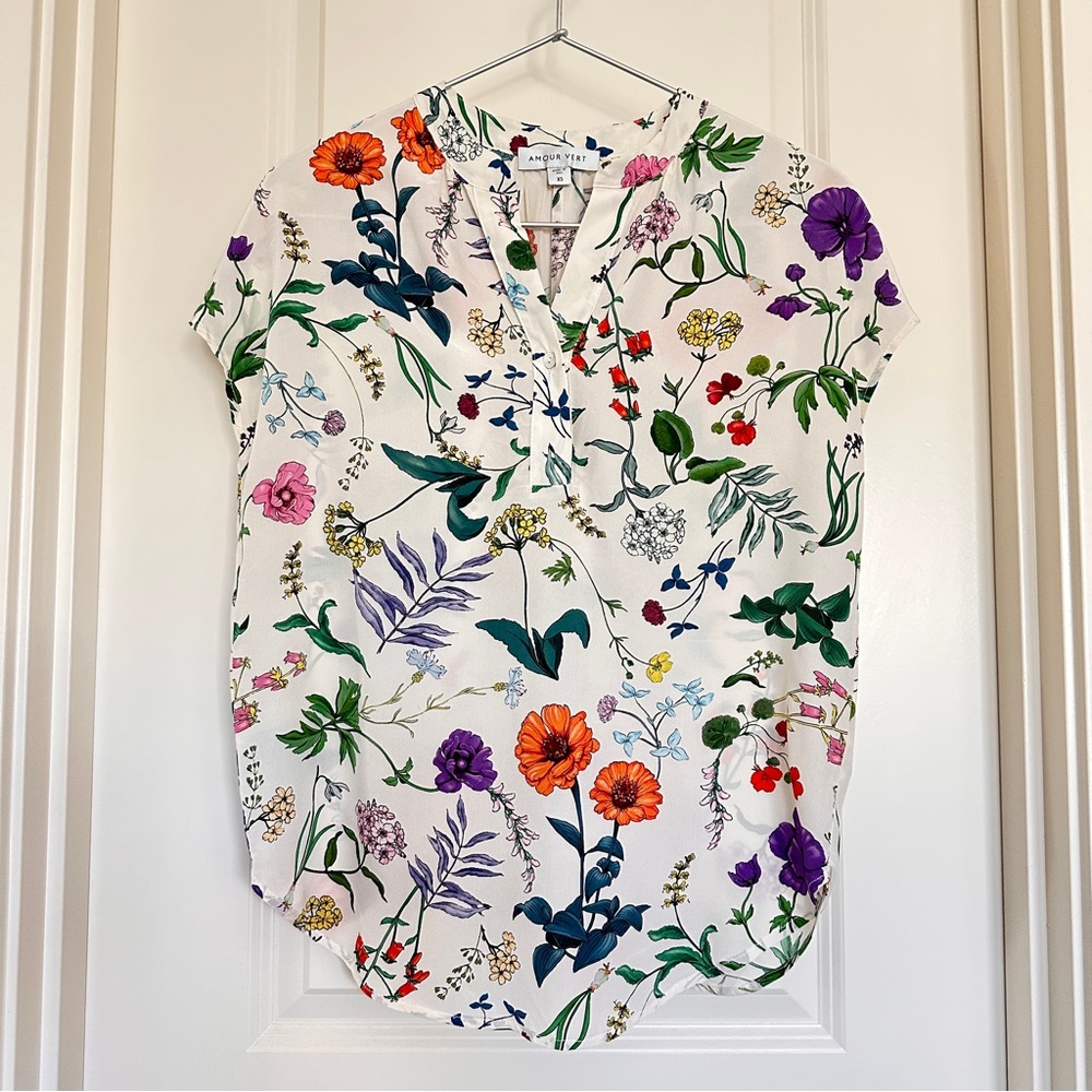 Amour Vert 100% Silk Renata Blouse in Stellar Floral size XS